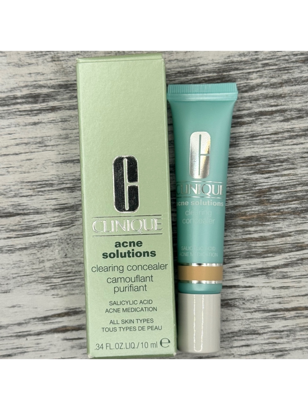 Clinique Acne Solutions Clearing Concealer SHADE 01 w/ Salicylic BRAND NEW .34oz